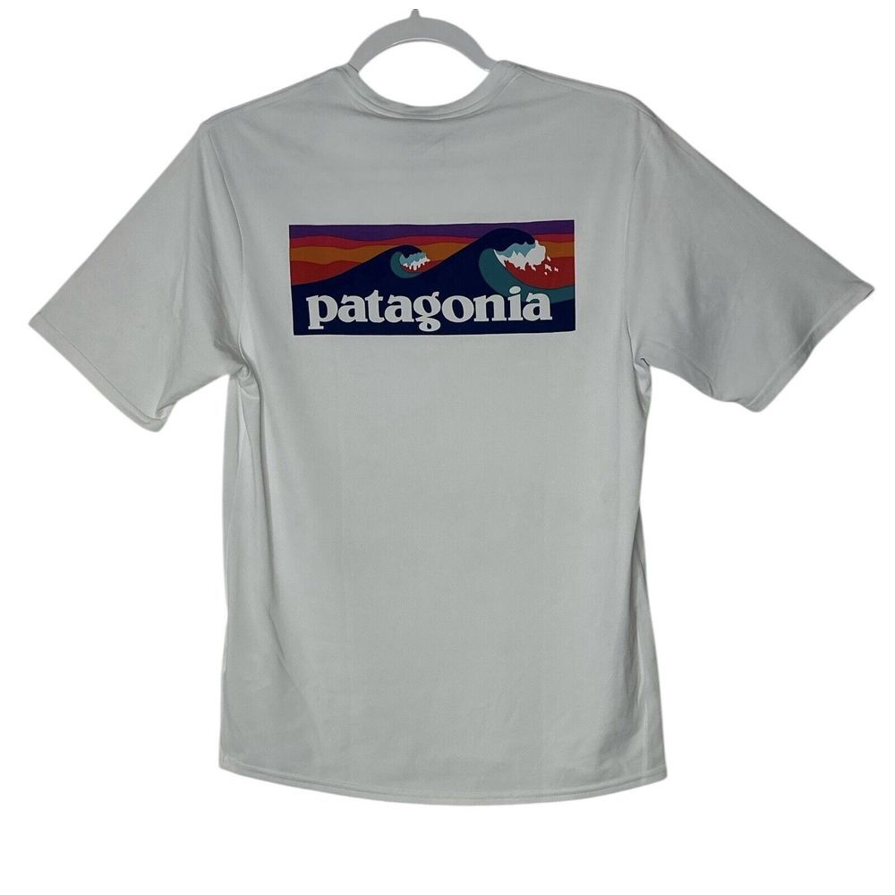 Patagonia T Shirt‎ Mens  Crew Neck Size XS White Pullover Graphic Athletic